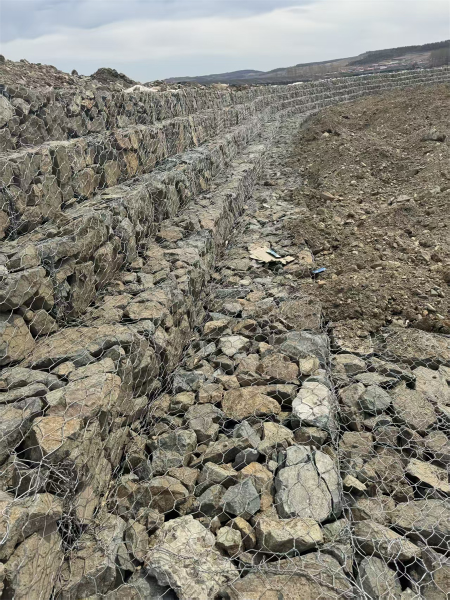 敦化市黑石河堤防水毁修复工程(一，二，四标段）